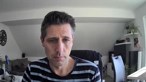 Snapshot of schnuckigeil chatting on February 25, 12:15 pm Dildomen online show from February 25, 12:15 pm