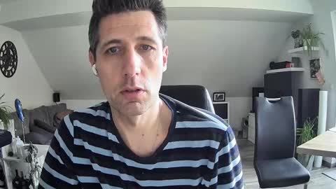 Snapshot of schnuckigeil chatting on February 26, 12:48 pm Dildomen online show from February 26, 12:48 pm