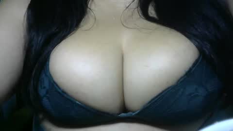 mai latina online show from May 20, 5:41 pm