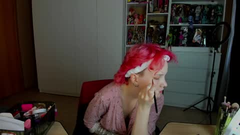 Rina online show from May 8, 7:36 am