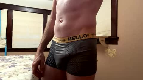 schooldayz online show from January 8, 4:04 am