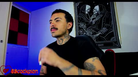 Snapshot of scockpion_ chatting on September 25, 5:00 am Alejandro help me to reach 200 thumps up online show from September 25, 5:00 am