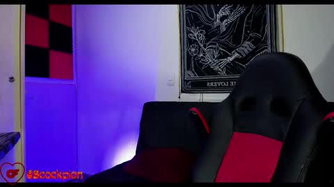 Alejandro help me to reach 200 thumps up online show from November 13, 8:24 am