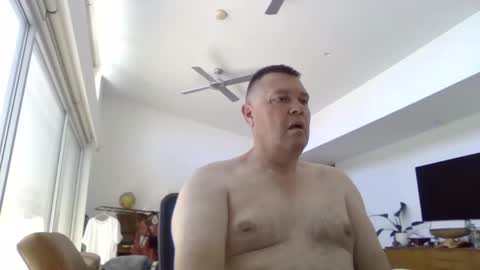 Snapshot of scoobs71 chatting on December 12, 3:54 am Scoobs online show from December 12, 3:54 am