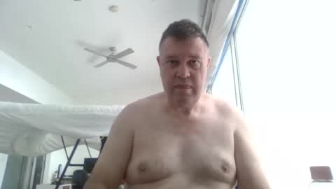 Snapshot of scoobs71 chatting on September 30, 2:05 am Scoobs online show from September 30, 2:05 am