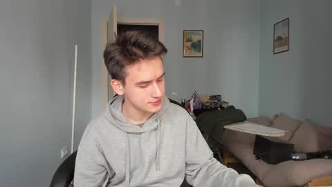 Snapshot of scooby_r chatting on March 12, 12:47 pm Thomas brunette and Alex blond online show from March 12, 12:47 pm