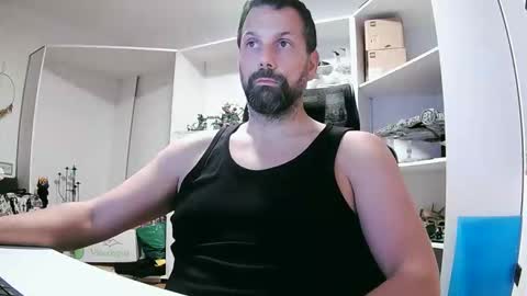 Snapshot of scorpion_cock chatting on April 7, 6:08 pm scorpion_cock online show from April 7, 6:08 pm