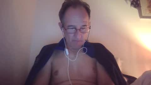 scotchwhieskie online show from December 14, 11:20 pm