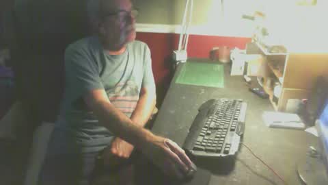 Snapshot of scotsman_62 chatting on May 8, 8:08 am scotsman_62 online show from May 8, 8:08 am