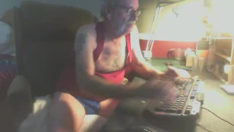 Snapshot of scotsman_62 chatting on May 13, 7:06 am scotsman_62 online show from May 13, 7:06 am