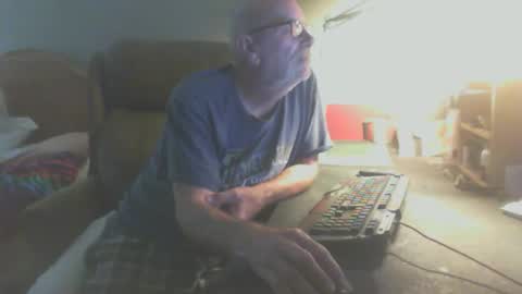 Snapshot of scotsman_62 chatting on June 4, 7:58 am scotsman_62 online show from June 4, 7:58 am