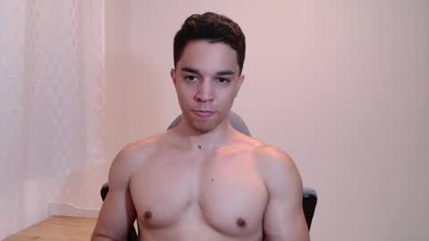 Snapshot of scott_brasher1 chatting on March 10, 12:51 am Twitter Scott brasher1 Instagram Camiloestuardo2 online show from March 10, 12:51 am