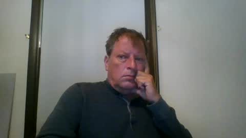 Snapshot of scottpbi52 chatting on June 22, 3:42 pm scottpbi52 online show from June 22, 3:42 pm