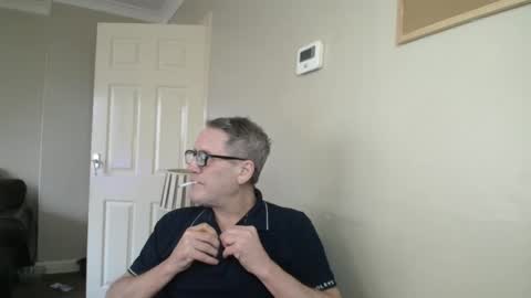 James online show from November 5, 10:48 am