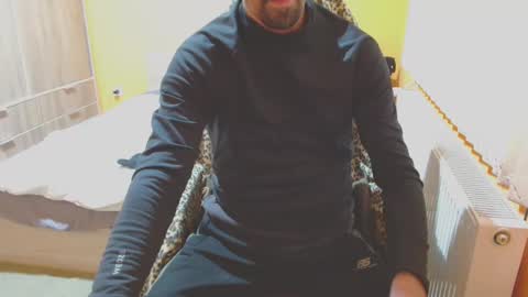 Snapshot of scotty_98 chatting on December 29, 5:22 pm scotty_98 online show from December 29, 5:22 pm