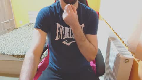 Snapshot of scotty_98 chatting on January 13, 6:27 pm scotty_98 online show from January 13, 6:27 pm