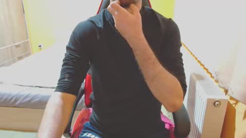 Snapshot of scotty_98 chatting on January 28, 5:14 pm scotty_98 online show from January 28, 5:14 pm