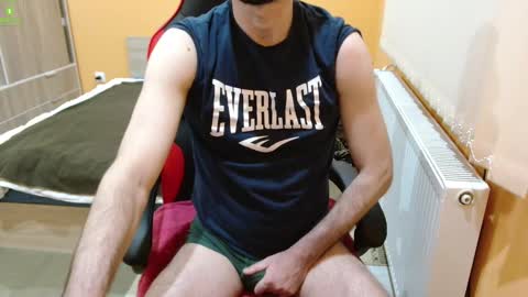 Snapshot of scotty_98 chatting on February 12, 6:40 pm scotty_98 online show from February 12, 6:40 pm