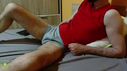 Snapshot of scotty_98 chatting on May 20, 10:05 pm scotty_98 online show from May 20, 10:05 pm
