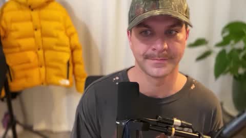 Snapshot of scottybeam chatting on December 4, 5:38 am Scotty online show from December 4, 5:38 am