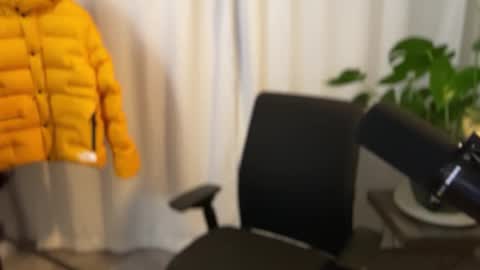 Snapshot of scottybeam chatting on December 4, 8:45 am Scotty online show from December 4, 8:45 am