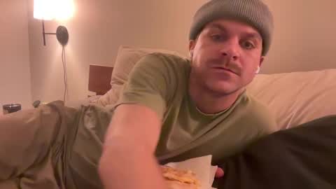 Snapshot of scottybeam chatting on December 7, 9:50 am Scotty online show from December 7, 9:50 am