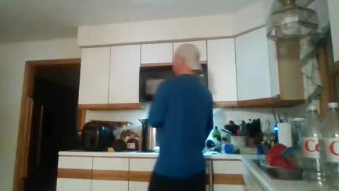 scottydoesntknow0 online show from December 8, 2:28 am