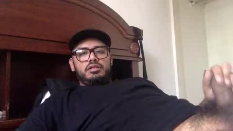 scrwedup_jux online show from May 7, 3:50 pm