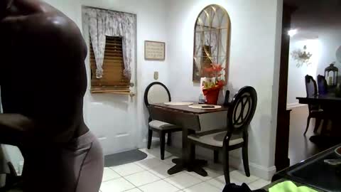 Snapshot of sdawg2xx chatting on February 23, 3:48 am sdawg2xx online show from February 23, 3:48 am