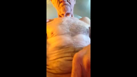 Snapshot of sdelouney580775 chatting on April 10, 5:39 pm sdelouney580775 online show from April 10, 5:39 pm