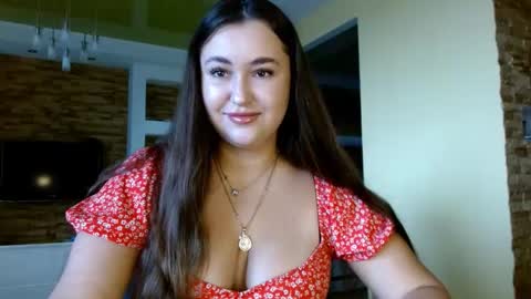 Elizabeth  online show from November 22, 9:30 am