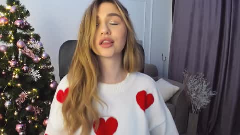 Kate online show from December 12, 8:43 pm