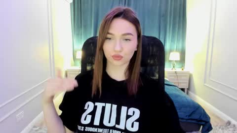 Snapshot of seaebreeze chatting on March 6, 7:14 am Kate online show from March 6, 7:14 am