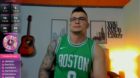 Sean Carrera online show from December 18, 1:34 pm