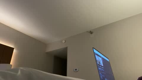 seanjohnsen online show from November 19, 6:13 am