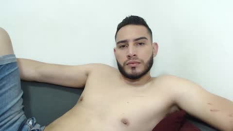 Snapshot of seank_noszka chatting on December 26, 7:27 pm seank_noszka online show from December 26, 7:27 pm