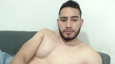 Snapshot of seank_noszka chatting on January 11, 12:12 am seank_noszka online show from January 11, 12:12 am