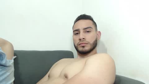 Snapshot of seank_noszka chatting on January 22, 7:34 pm seank_noszka online show from January 22, 7:34 pm