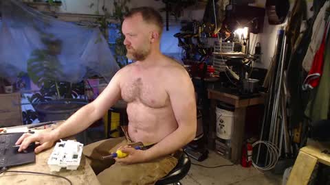 Seattlemanwhore online show from March 31, 2:28 pm