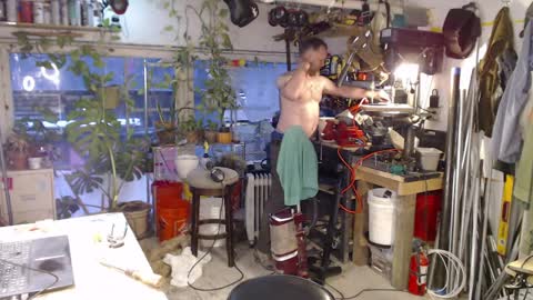 Seattlemanwhore online show from April 7, 2:17 pm