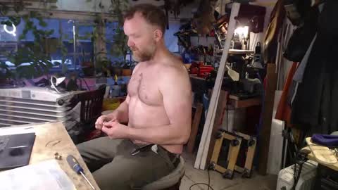 Snapshot of seattlemanwhore chatting on April 27, 1:31 pm Seattlemanwhore online show from April 27, 1:31 pm