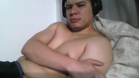 Snapshot of seb5759 chatting on April 16, 5:19 am seb5759 online show from April 16, 5:19 am