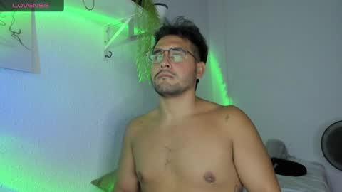 Snapshot of sebas9608 chatting on July 11, 9:12 am Sebastian Bn online show from July 11, 9:12 am