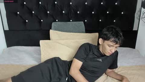 Sebastian Alvarez online show from May 8, 2:17 am