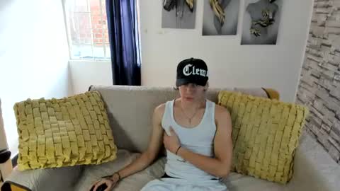 sebas jusa online show from July 15, 12:43 pm