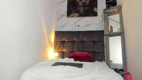 Snapshot of sebas_n_aly chatting on October 11, 12:21 am ely online show from October 11, 12:21 am