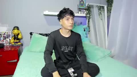 Snapshot of sebas_rosse chatting on June 17, 1:52 am sebastian online show from June 17, 1:52 am