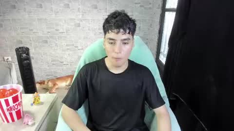 Snapshot of sebas_rosse chatting on June 25, 10:25 pm sebastian online show from June 25, 10:25 pm