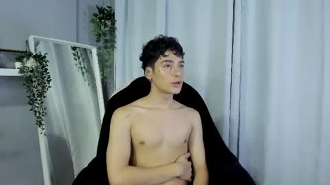 Snapshot of sebas_rosse chatting on July 18, 10:57 pm sebastian online show from July 18, 10:57 pm