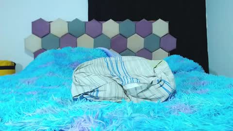 Sebastian online show from December 4, 7:06 am